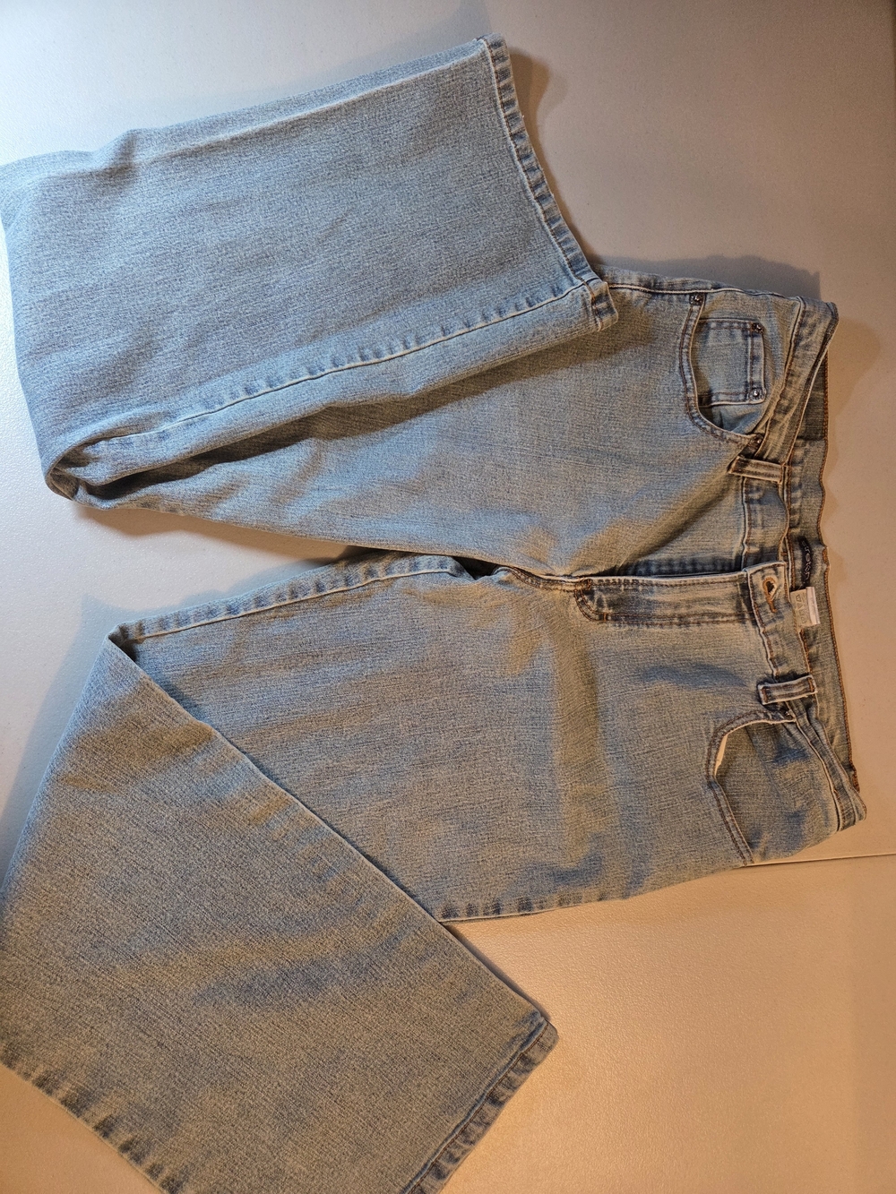 Vintage Jordache wide leg jeans 15/16 90s y2k light wash stretch